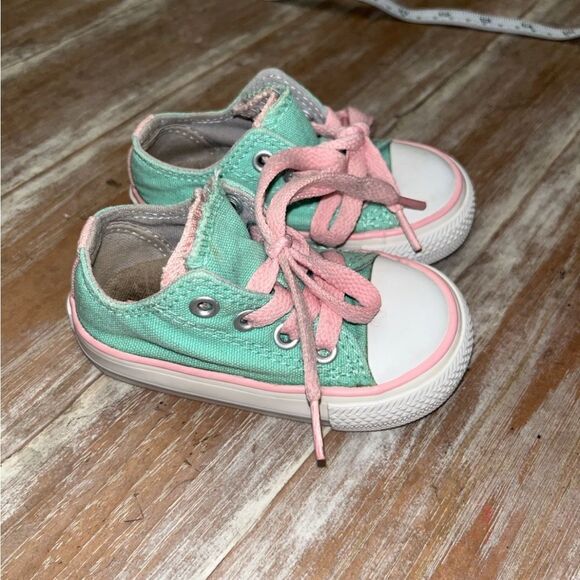 VGUC Converse All Stars Toddlers Size 4 mint/pink - Picture 9 of 9